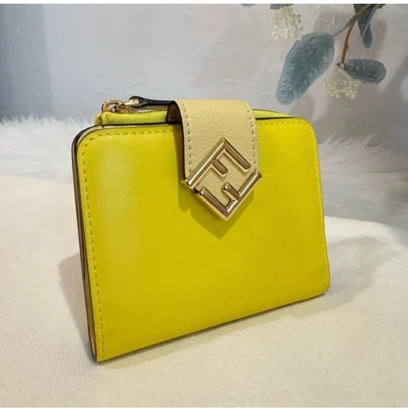 Fendi Yellow Wallet with Gold Logo - Picture 5 of 16
